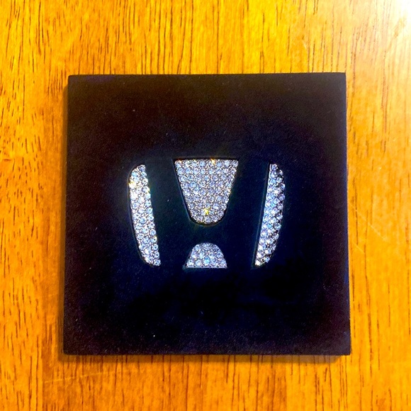 NEW 7pc HONDA Accessories - Picture 2 of 12